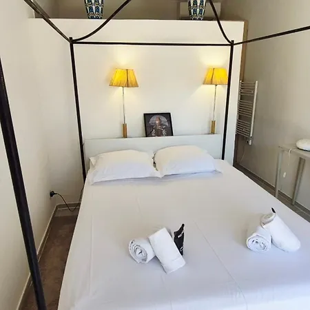 Hébergement de vacances Maison Avec Jardin Terrasse Et Piscine *