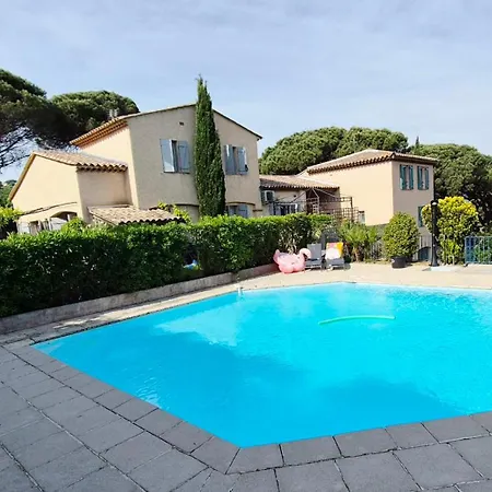 Maison Avec Jardin Terrasse Et Piscine Hébergement de vacances *