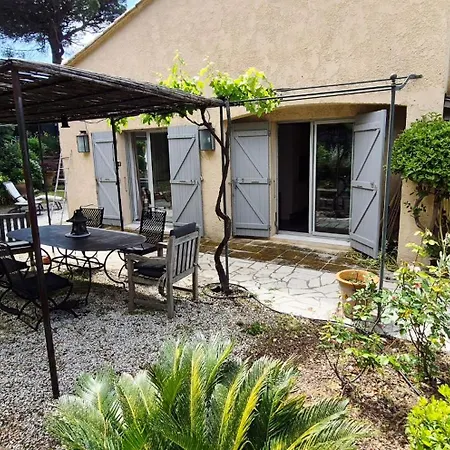 Maison Avec Jardin Terrasse Et Piscine Hébergement de vacances